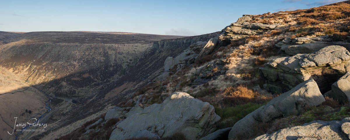 Raven Stones Brow Looking East along the ridge line of Raven Stones Brow on Saddleworth Moor